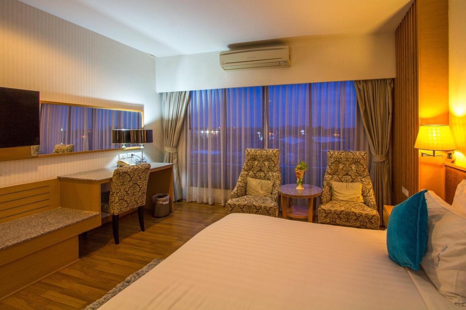 Mamaison Hotel Buriram Bagian luar foto