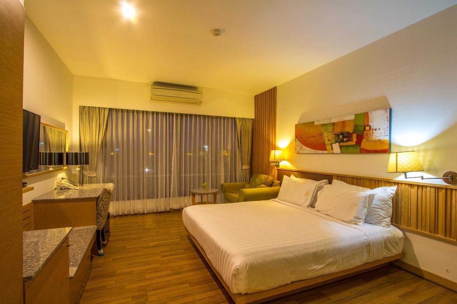 Mamaison Hotel Buriram Bagian luar foto