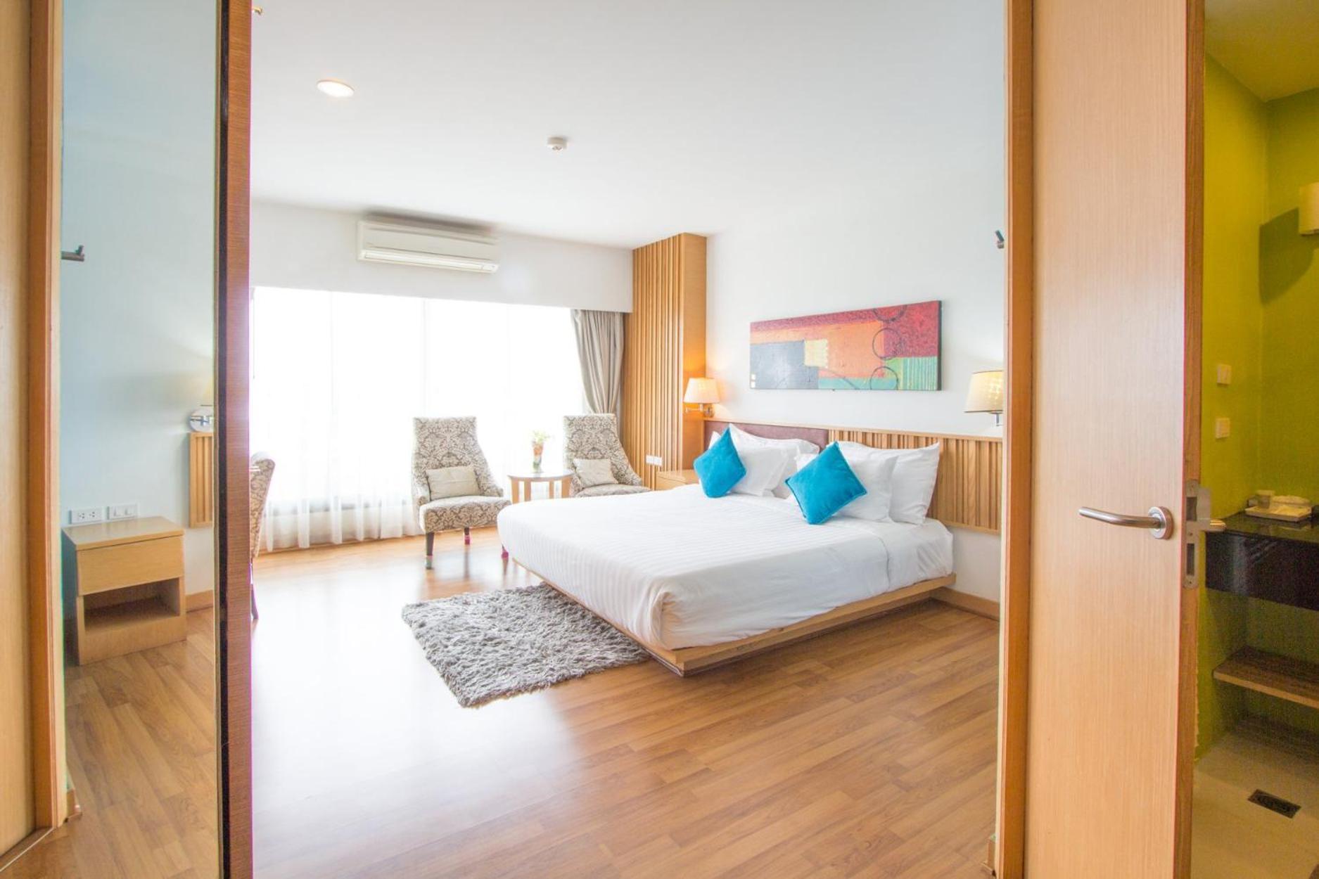 Mamaison Hotel Buriram Bagian luar foto