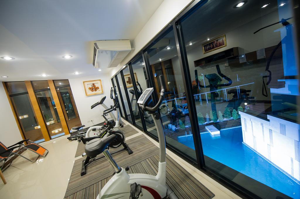 Mamaison Hotel Buriram Bagian luar foto