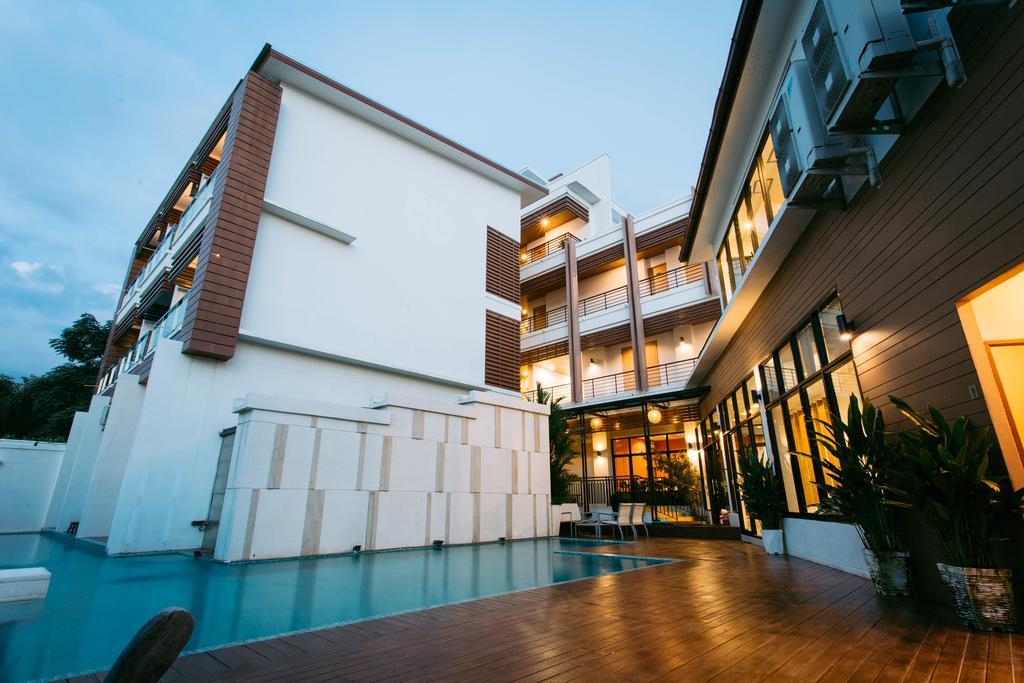 Mamaison Hotel Buriram Bagian luar foto